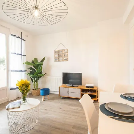 Le Logis Du Pin Apartment Le Pradet